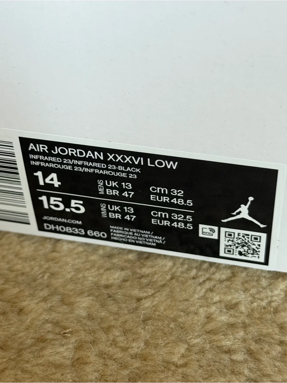 Jordan Men's Red and Black Low-Top Sneakers